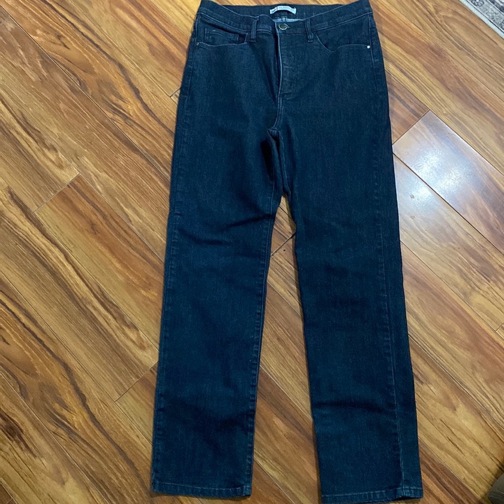 Lee Classic Fit jeans, size 10 medium.